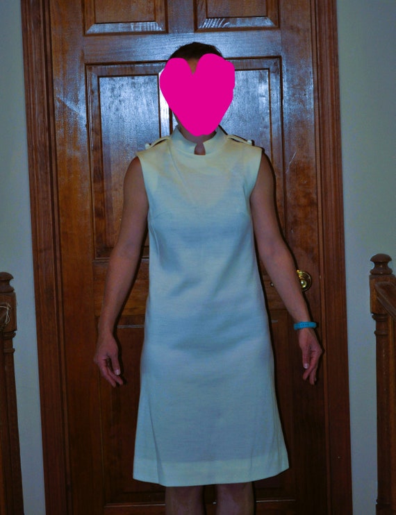 Vintage ~ 1960s Ivory Knit Sleeveless Sheath Dres… - image 1