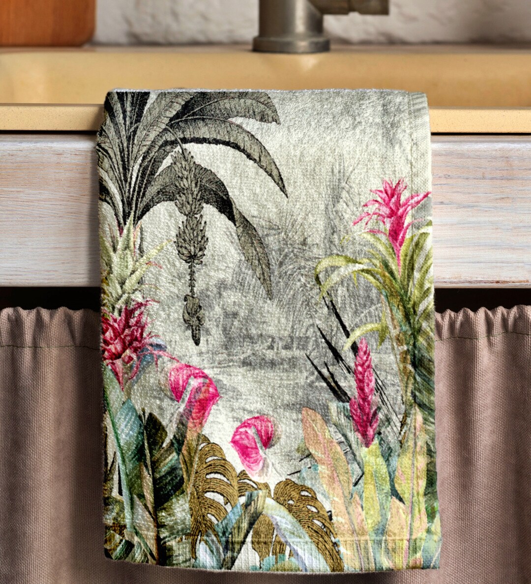 Decorative Green Leaf Hand Towel