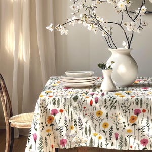 Wildflower Table Cloths, Botanical Floral Table Cover, Spring Summer Table Decor, Cottagecore Kitchen Table Linens, Nature Print Tablecloth