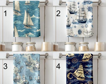 Paños de cocina náuticos: Toalla con estampado de veleros vintage