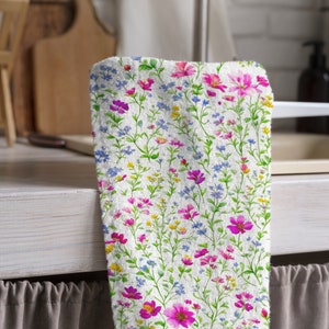Floral Tea Towels, Wildflowers Dish Towel, Spring Flowers Towel, Wildflowers Hand Towel, Wildflowers Kitchen Towel
