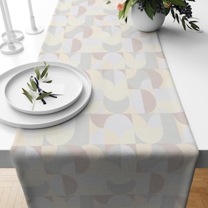 Retro Mid Century Modern Geometric Table Runner, Retro Party Table Decor, 70s Table Runner, Geometric Retro Table Runner