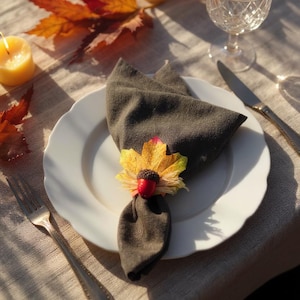 Fall Maple Leaf Napkin Ring, Thanksgiving Table Decor