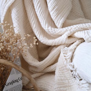 Gauze Muslin Blanket, Handmade Muslin Throw Blanket, Soft Puffy Cotton Bed Gauze Blanket, Cozy Bedroom Cotton Bed Throw