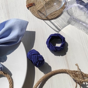 Portatovaglioli con corda blu navy, portatovaglioli a forma di testa di turco, portatovaglioli rustico da marinaio nautico, decorazione da tavolo da spiaggia con nodo da marinaio