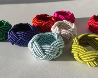 Colorful Rayon Knot Napkin Ring, Rustic Handmade Napkin Holder, Wedding Napkin Rings, Turks Head Style Rustic Napkin Holders