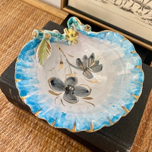 Mid-Century Italian Art Pottery Trinket Dish – Hand Painted Floral with Gold Accents – Vintage Ceramic Catch-All Bowl – Made in Italy