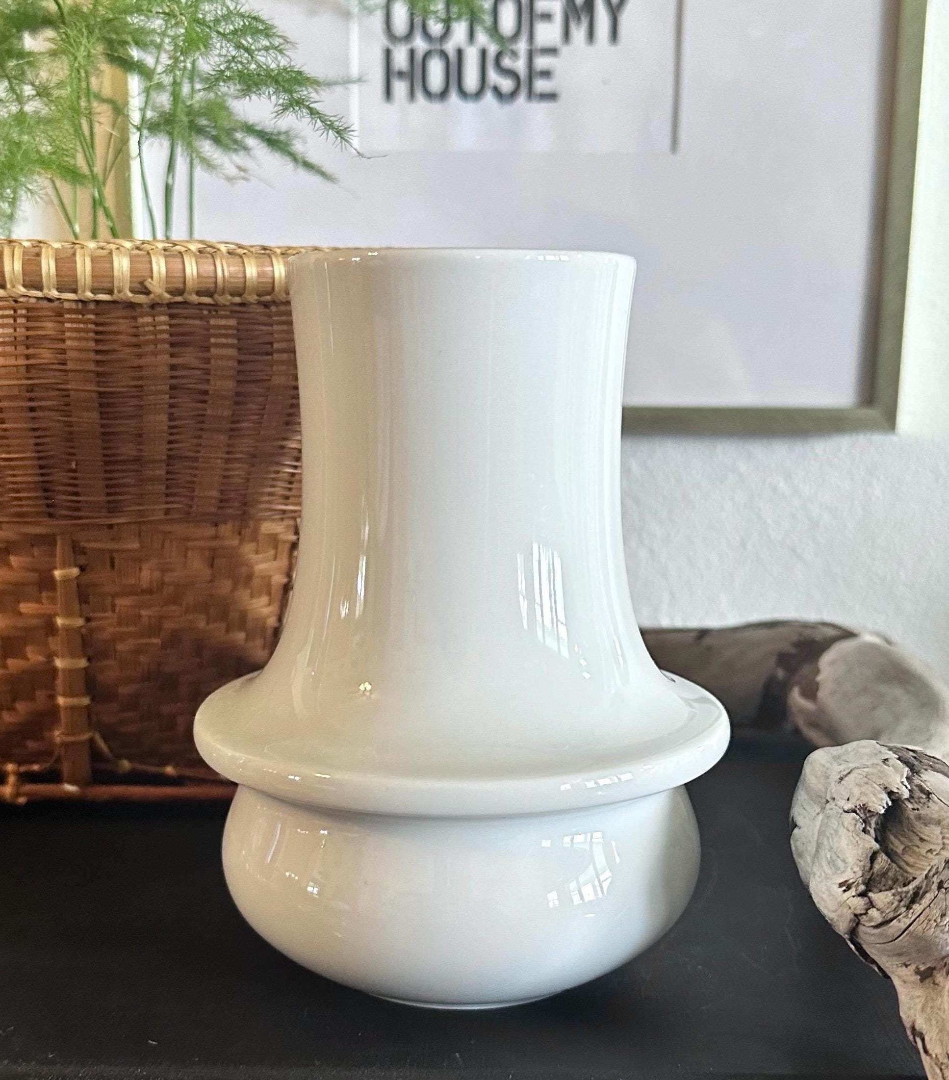 1970s Tapio Wirkkala Pearl Drop Vase for Rosenthal Studio Line