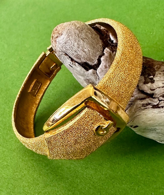 Vintage Crown Trifari Gold Buckle Clamper Bracele… - image 9