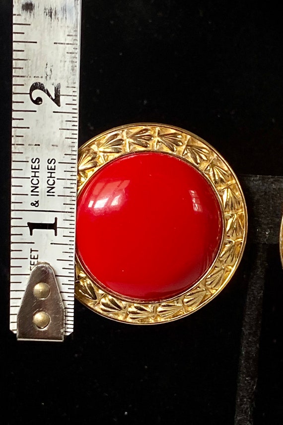 1980s Trifari Large Red and Gold Round Disc Clip-… - image 9