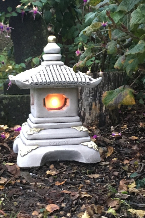Concrete Japanese Garden Lanterns