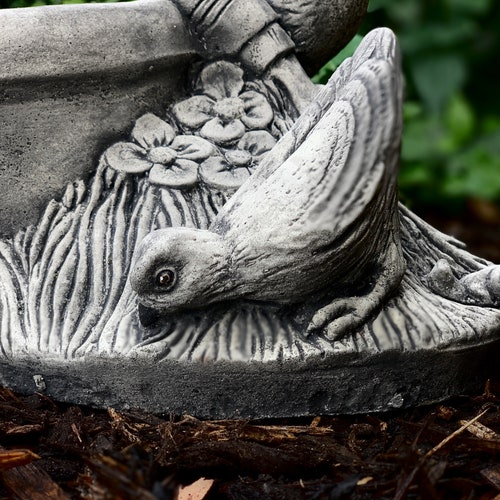 Cement bird planter Lovely garden plant shops pot Stone bird figure Concrete bird ornament Unique basket for flowers Outdoor planter pot gift