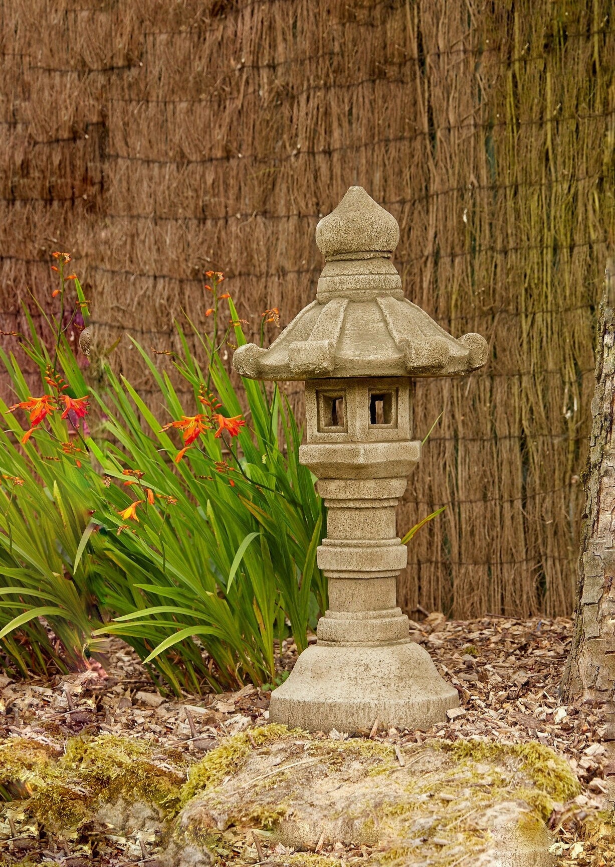 Elegant Japanese-Inspired Crystal Lantern Lamp – mylumenoasis