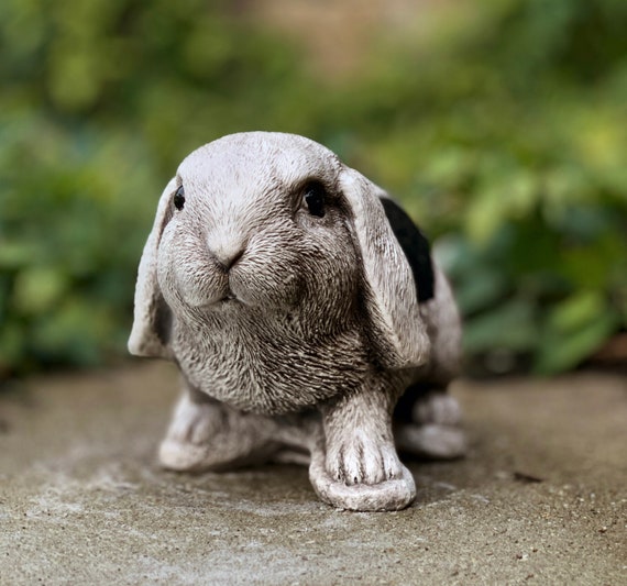 Beton Hase Statue Garten Hase Skulptur Outdoor Kaninchen Ornament Süße Hase  für Garten Realistische Kaninchen Figur Sitzende Kaninchen Dekor - .de