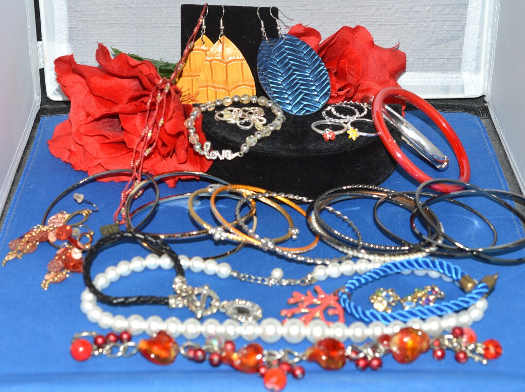 MIXED JEWELRY LOT Red/blue 28 Pieces Earringsnecklaces Etsy