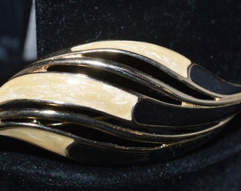 Vintage TRIFARI SIGNED BLACK and Gold Tone Leaf Style Brooch Pin, 3 inches long, Excellent Vintage Condition