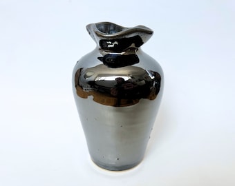 Vase à volants en céramique fait main, noir
