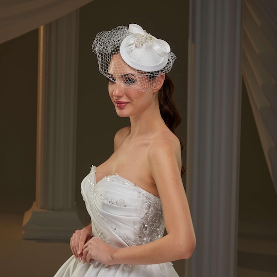 Handmade Bridal Fascinator, Pearls, Birdcage Veil, Victorian  display picture 3