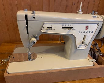 Vintage Singer Fashion Mate 237 Sewing Machine: Heavy Duty, Zigzag