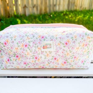 Green Meadow Quilted Boxy Pouch with Zipper