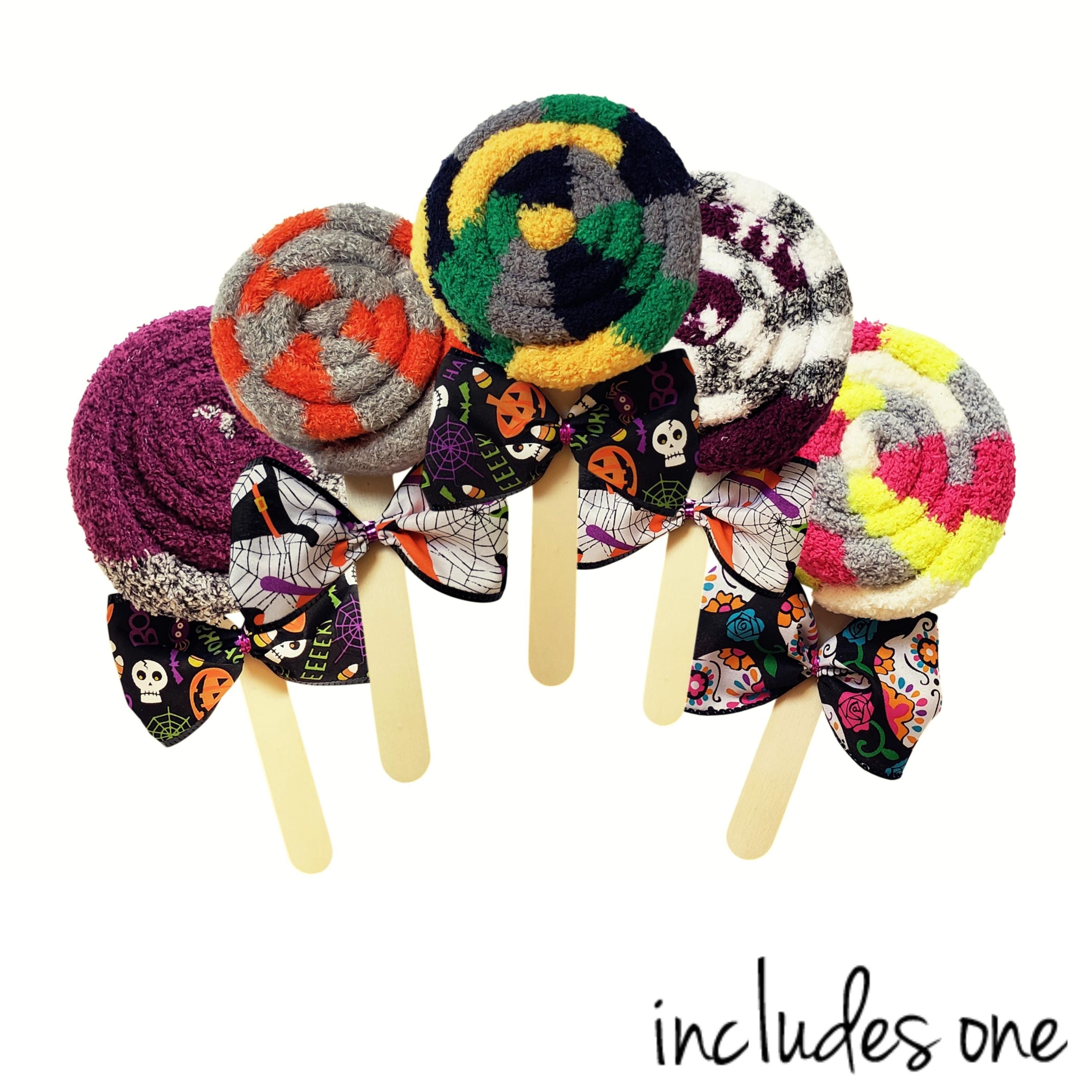 Halloween Fuzzy Socks Lollipops – Cozy Halloween Party Gift Favors for Adults & Teens, Non-Candy Halloween Treat - INCLUDES ONE