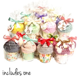 Airbnb welcome gift favors for house guests, Cozy gift for vacation home rentals, Cupcakes socks welcome treats for adults - INCLUDES ONE