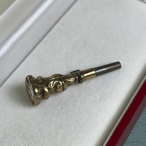 Antique Georgian 14k Gold Watch Key and Crystal