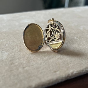 Antique 14K Gold & Banded Agate Vinaigrette – Victorian Filigree Perfume Locket