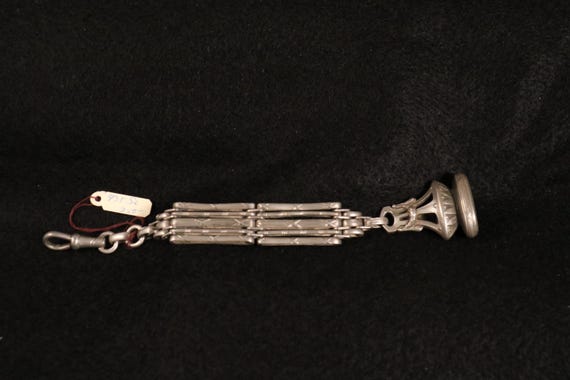 Antike viktorianische Uhrenkette aus Silber mit verziertem Fob