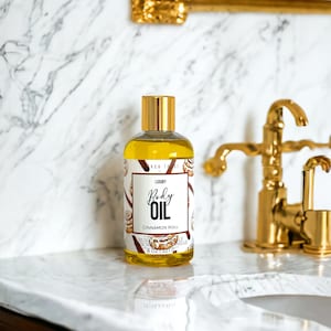 Cinnamon Roll Body Oil 8 oz | Gift For Mom | Selcare Gift | Selfcare Routine | Essential Oils | Vegan Skincare | Best Holiday Gifs | Selcare immagine 2