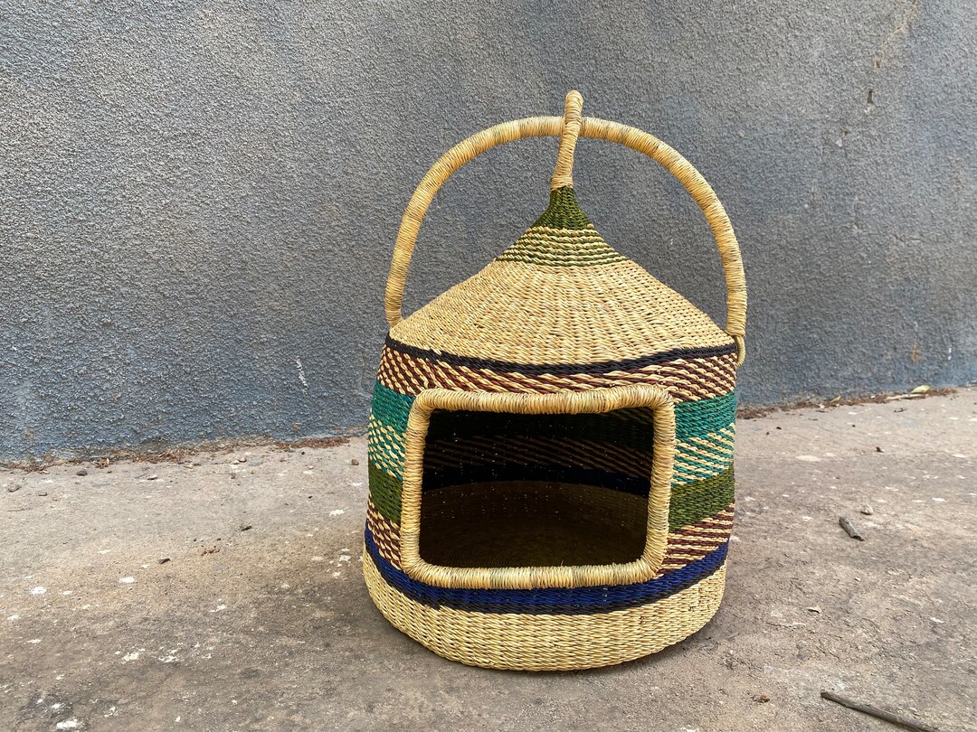 Woven Wicker Cat Basket A Musthave for Cat Owners , Comfortable Rattan