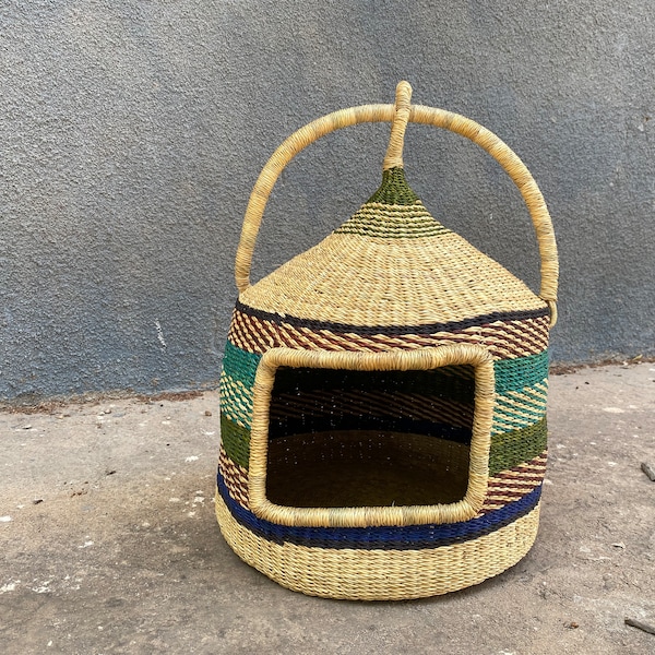 Woven Wicker Cat Basket - A Must-Have for Cat Owners , Comfortable Rattan Cat Bed - Great for Cats of All Sizes, Cute Wicker Cat Basket