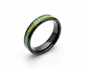 Black Ceramic Band 4mm Pineapple Opal UV Glow Powder