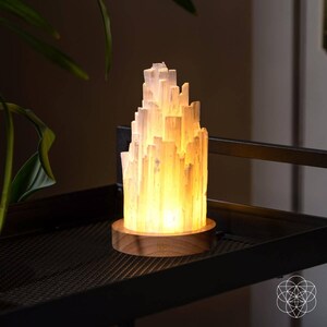 Selenite Crystal Lamp – 3lb Natural Energy Clearing Light | Remote Control Healing Glow | Luxury Spiritual Decor from Morocco Bild 9