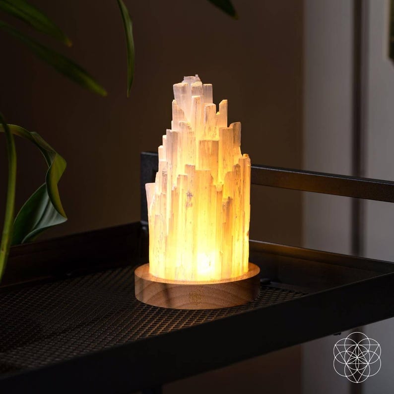 Selenite Crystal Lamp – 3lb Natural Energy Clearing Light | Remote Control Healing Glow | Luxury Spiritual Decor from Morocco Bild 9