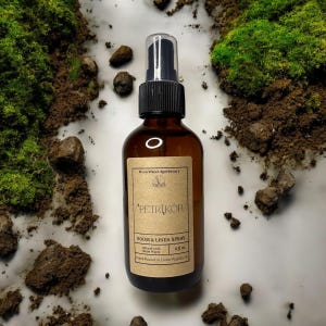 Petrichor - The Smell Of Rain | ROOM SPRAY | Moss Oak Cement | Rainwater | Hippie  Earthy | Real Rain Scent | Outdoors | Diffuser Candle