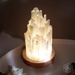 Selenite Crystal Lamp – 3lb Natural Energy Clearing Light | Remote Control Healing Glow | Luxury Spiritual Decor from Morocco Bild 7