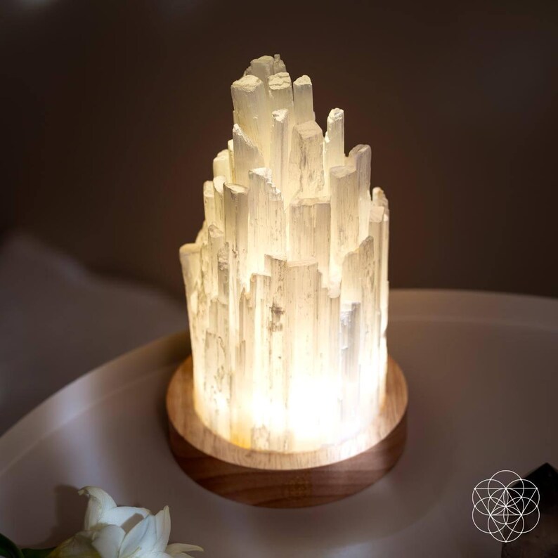 Selenite Crystal Lamp – 3lb Natural Energy Clearing Light | Remote Control Healing Glow | Luxury Spiritual Decor from Morocco Bild 7