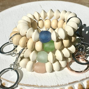Sea Glass Beaded Wristlet Keychain ~ Stretch Wristlet Key Ring ~ Key Ring Bracelet ~ Key Fob Wristlet ~ Sea Glass Jewelry ~ Accessories