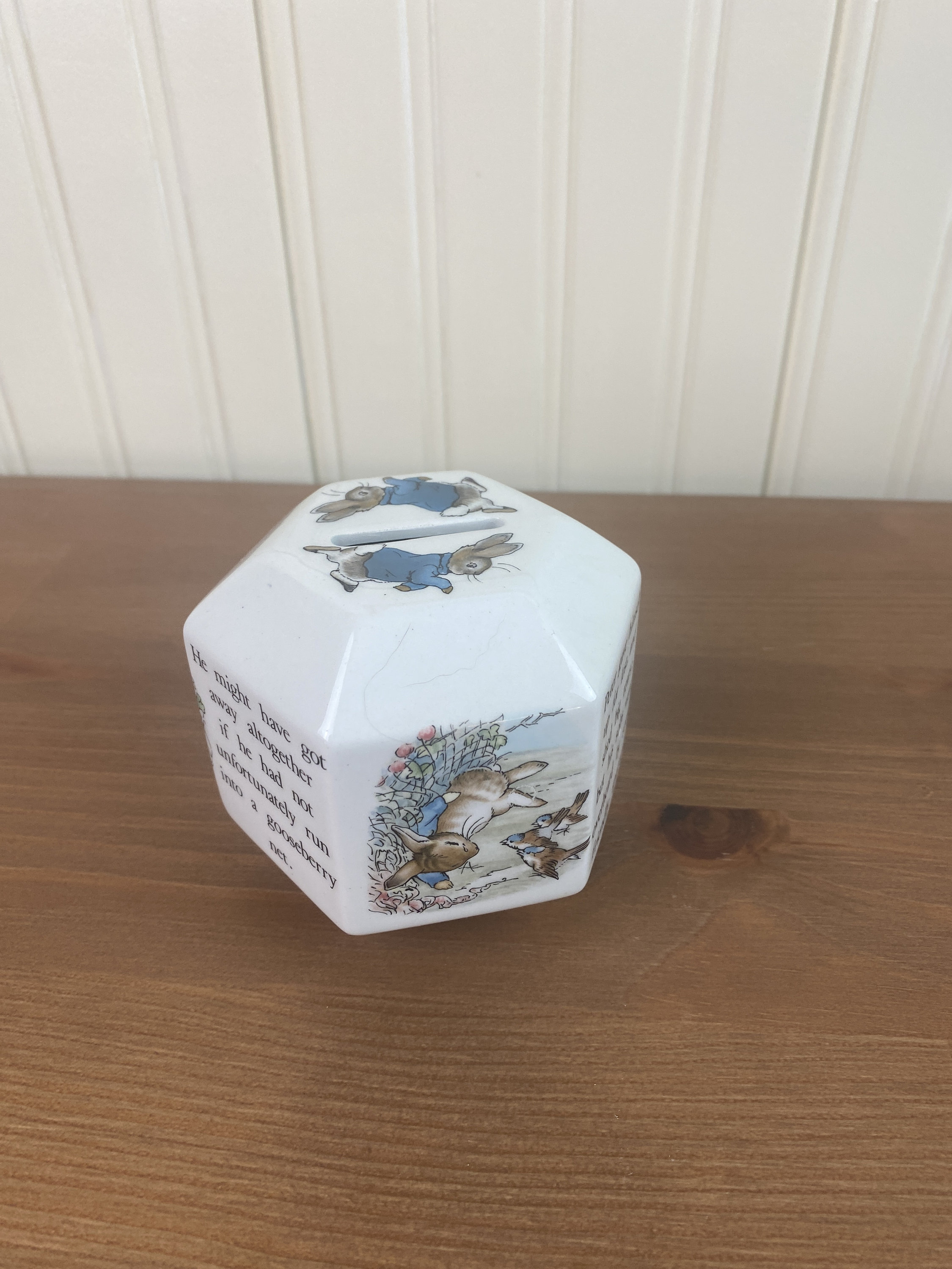 ウェッジウッド ピーターラビットの六角形貯金箱 ウェッジウッド ピーターラビットの六角形貯金箱 ウエッジウッド