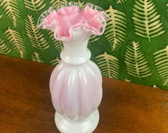 Jarrón de melón con superposición rosa Fenton