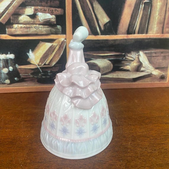 Lladró Bell Figurine Sounds of Winter by Lladró, Vintage 1993