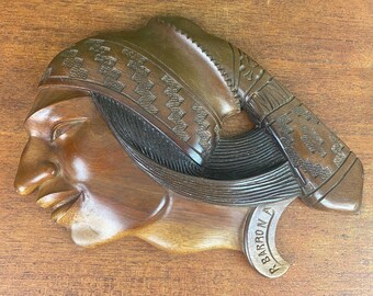 Rara maschera in legno sudamericana vintage realizzata a mano, decorazione d'arte popolare, decorazione da parete