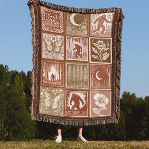 Bigfoot Woven Blanket Jacquard Throw Blanket Cottagecore Sasquatch Cotton Blanket Cottagecore Decor Woven Throw Blanket Yeti Tapestry