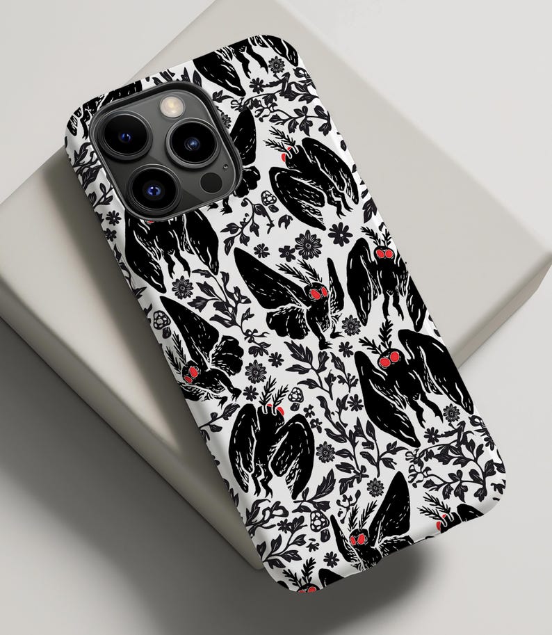 Mothman iPhone-skal Cryptid Telefonskal Paranormalt iPhone 16 15 14 13 Pro Max Mothman Design Gåvor för Cryptidälskare Unikt iPhone-skal bild 1
