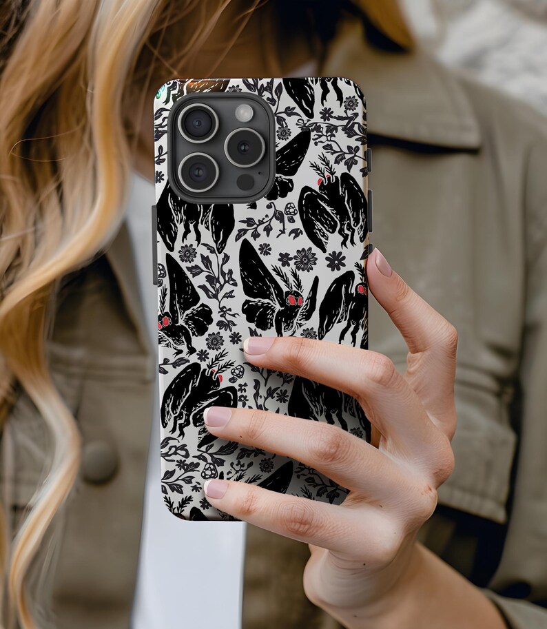Mothman iPhone-skal Cryptid Telefonskal Paranormalt iPhone 16 15 14 13 Pro Max Mothman Design Gåvor för Cryptidälskare Unikt iPhone-skal bild 5