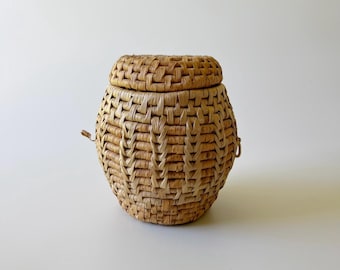 Vintage Hand Woven Grass Basket with Lid