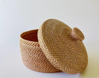Vintage Hand Woven Grass Basket with Lid