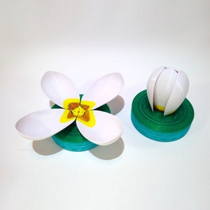 Flower Fidget &quot;Heather Lilac&quot; | Artistic Blooming Flower Mechanical Sculpture | Intriguing 3D Printed Desk Toy | &quot;Water Lily&quot; Pattern