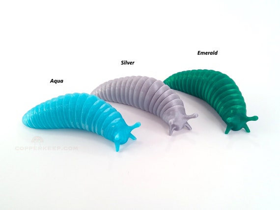 Fidget Slug, Articulated Caterpillar Fidget Toy Makes Relaxing Sound,  Relastic Worm Snail Toy, Sensory Finger Slug, Stress Relieved Fidget Gifts